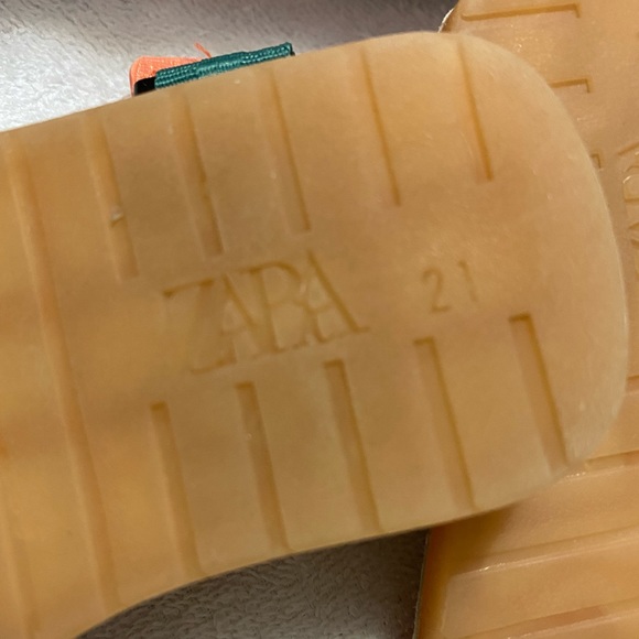 practically new - Picture 2 of 4